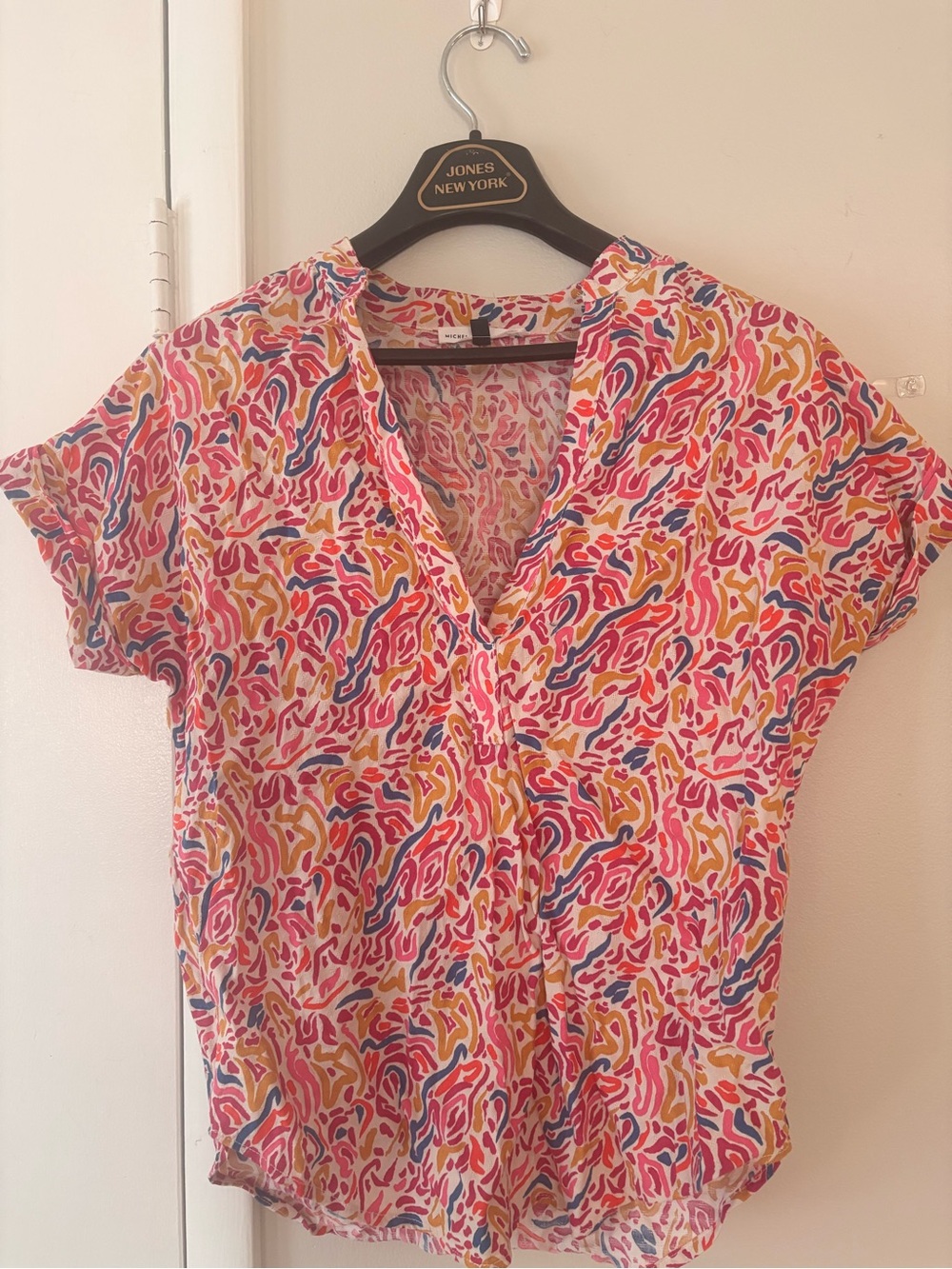 Michelle Mcdowell V-Neck Short Sleeve Printed Blouse in Pink Multi